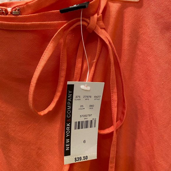 NEW YORK & CO. SKIRT - Size: 6 - Length: 26.5' L - Picture 2 of 8